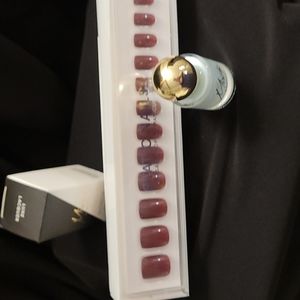 Static Nails Pop On Manicure and Bonus